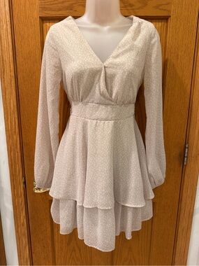 Japna Cream Long-Sleeve Tiered V-Neck Dress